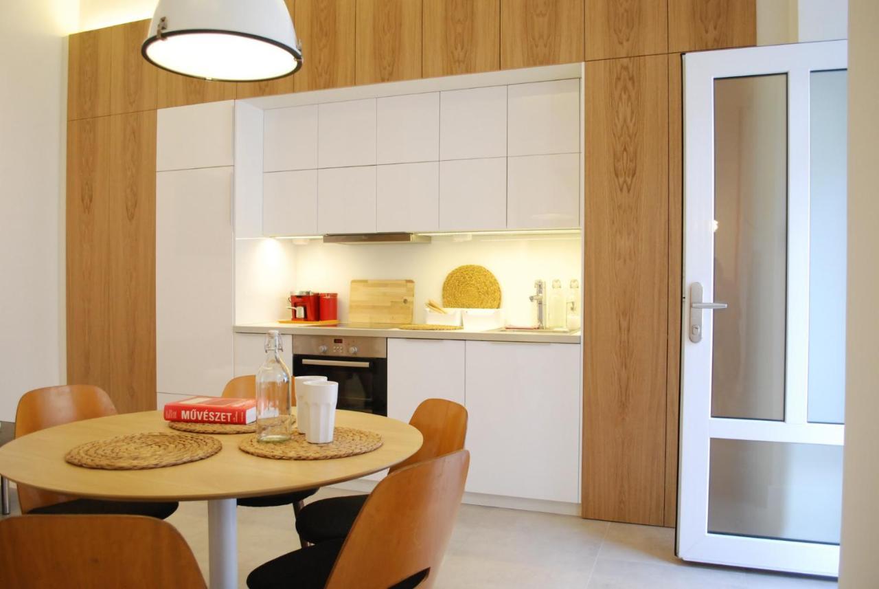 Stylish Studios Apartment In The City Center With Air Conditioning Budapesta Exterior foto